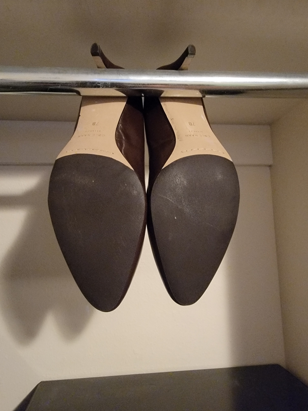 Cole Haan Dark Brown Leather Mid-Heel Pumps Sz 7 B - Picture 8 of 9